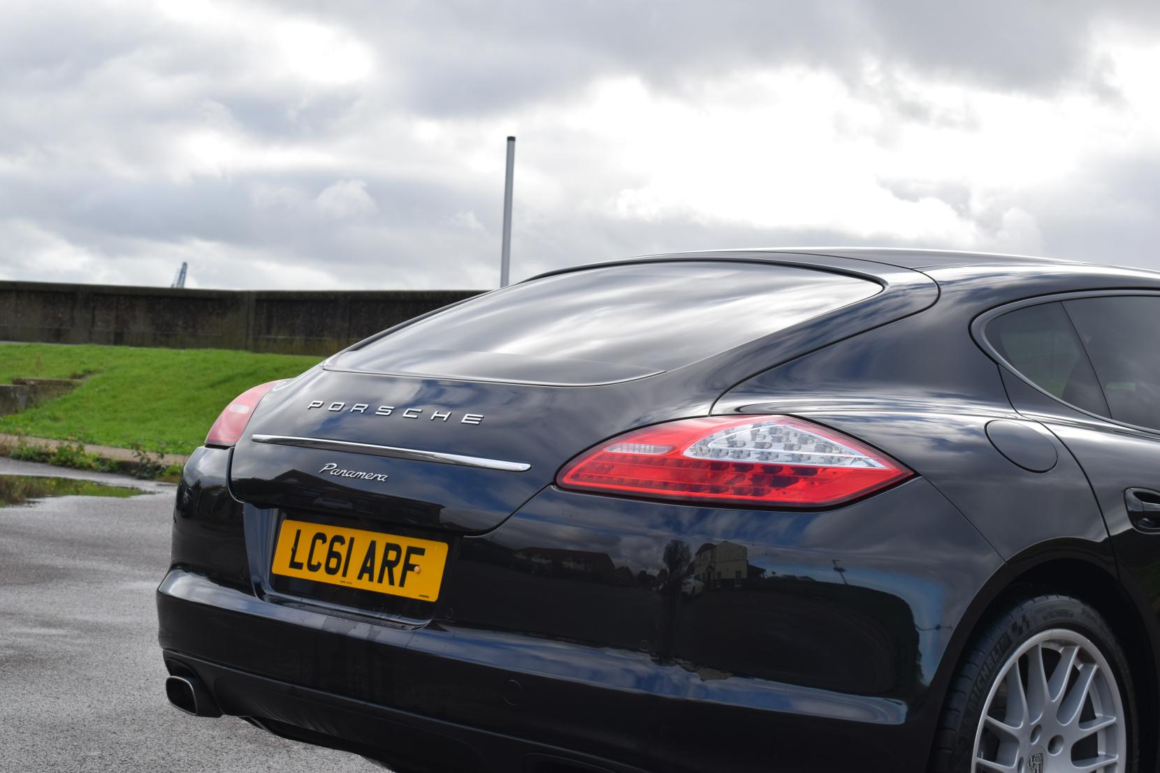 Porsche Panamera 3.0D V6 Hatchback 5dr Diesel TiptronicS Euro 5 (250 ps)