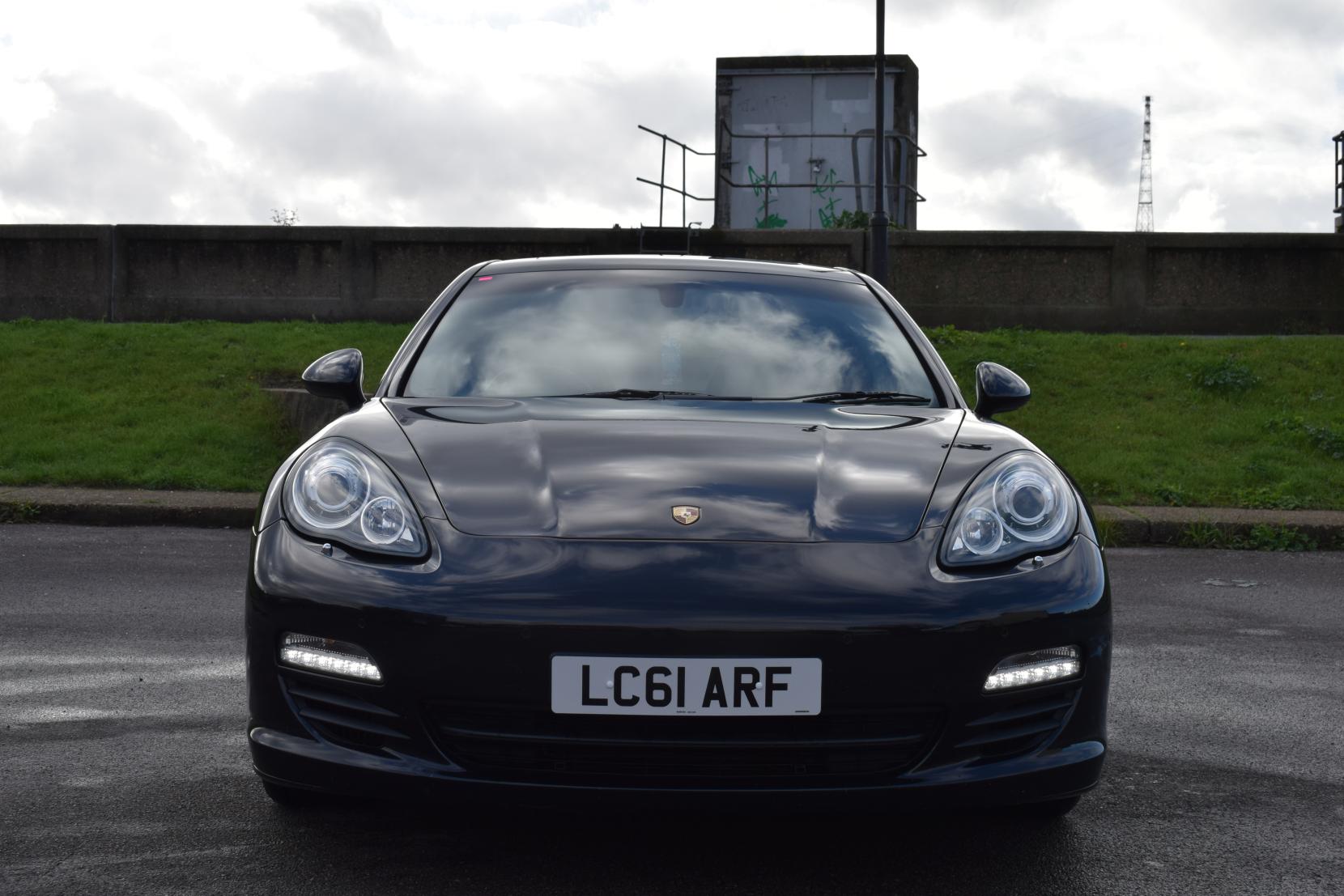 Porsche Panamera 3.0D V6 Hatchback 5dr Diesel TiptronicS Euro 5 (250 ps)