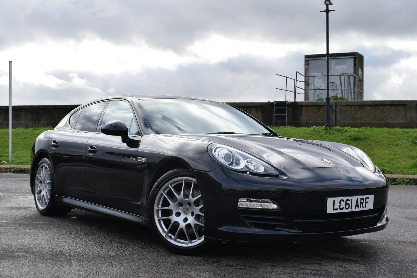 Porsche Panamera 3.0D V6 Hatchback 5dr Diesel TiptronicS Euro 5 (250 ps)