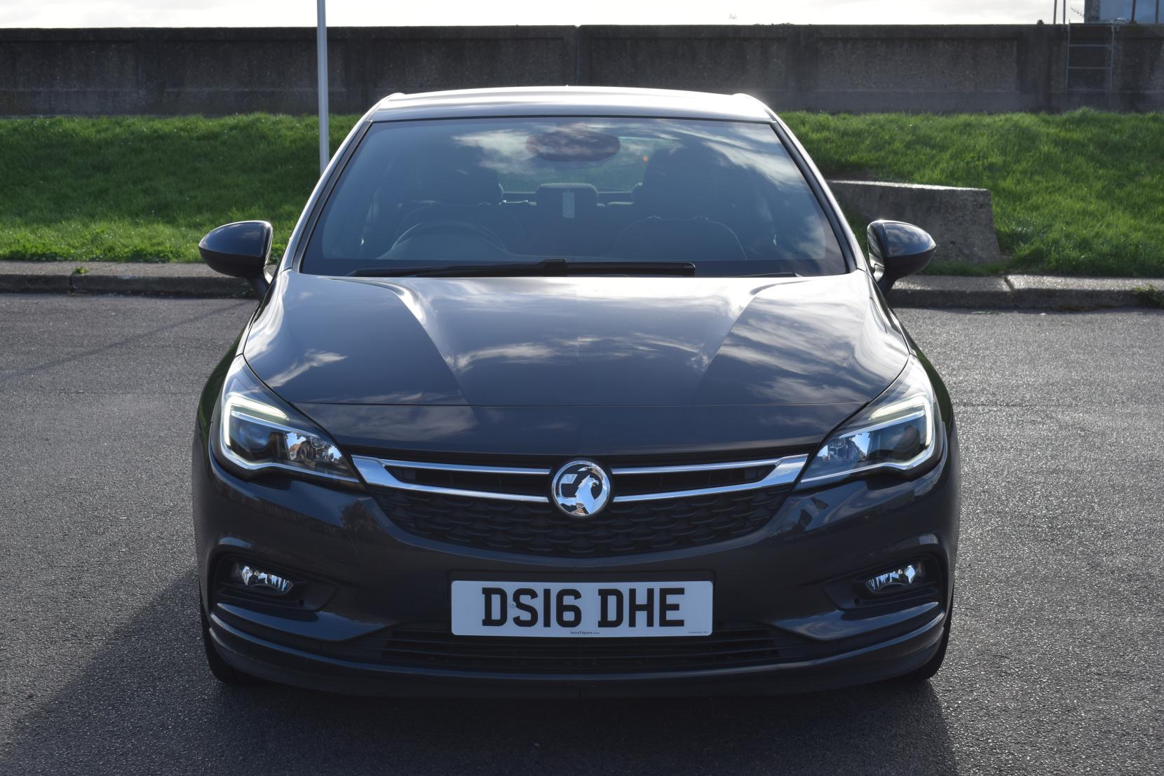 Vauxhall Astra 1.0i Turbo ecoFLEX SRi Nav Hatchback 5dr Petrol Manual Euro 6 (s/s) (105 ps)