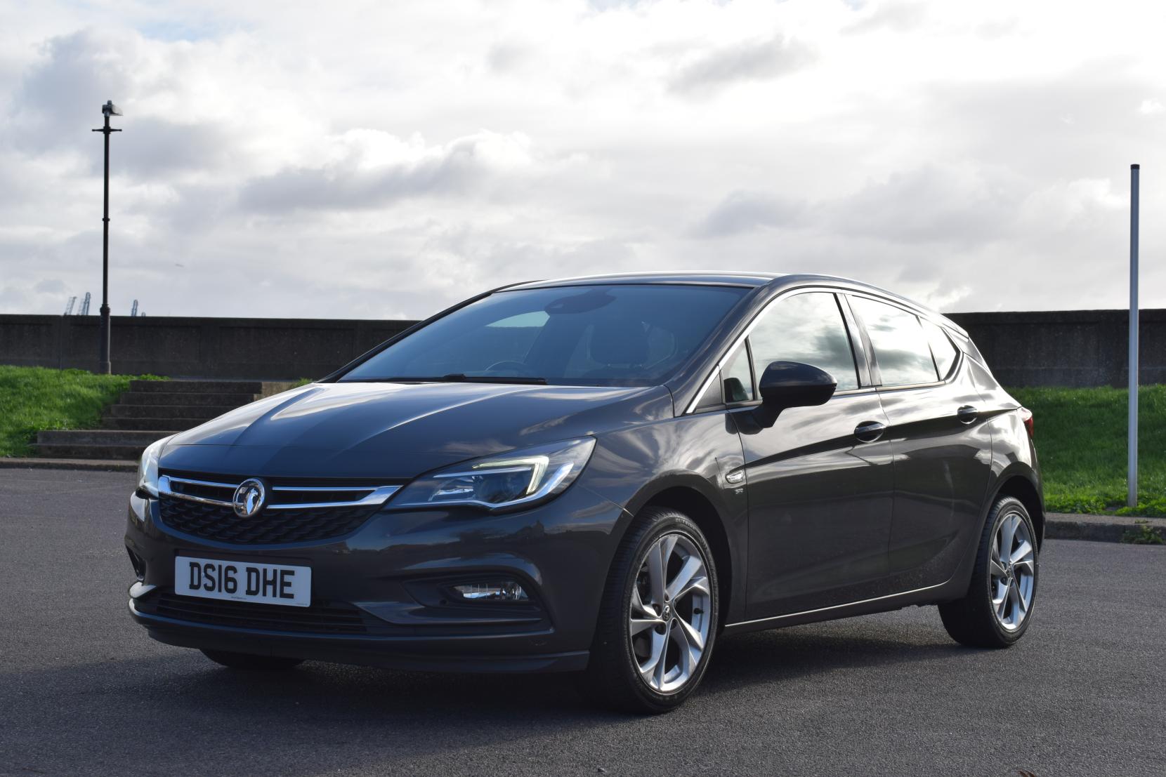 Vauxhall Astra 1.0i Turbo ecoFLEX SRi Nav Hatchback 5dr Petrol Manual Euro 6 (s/s) (105 ps)