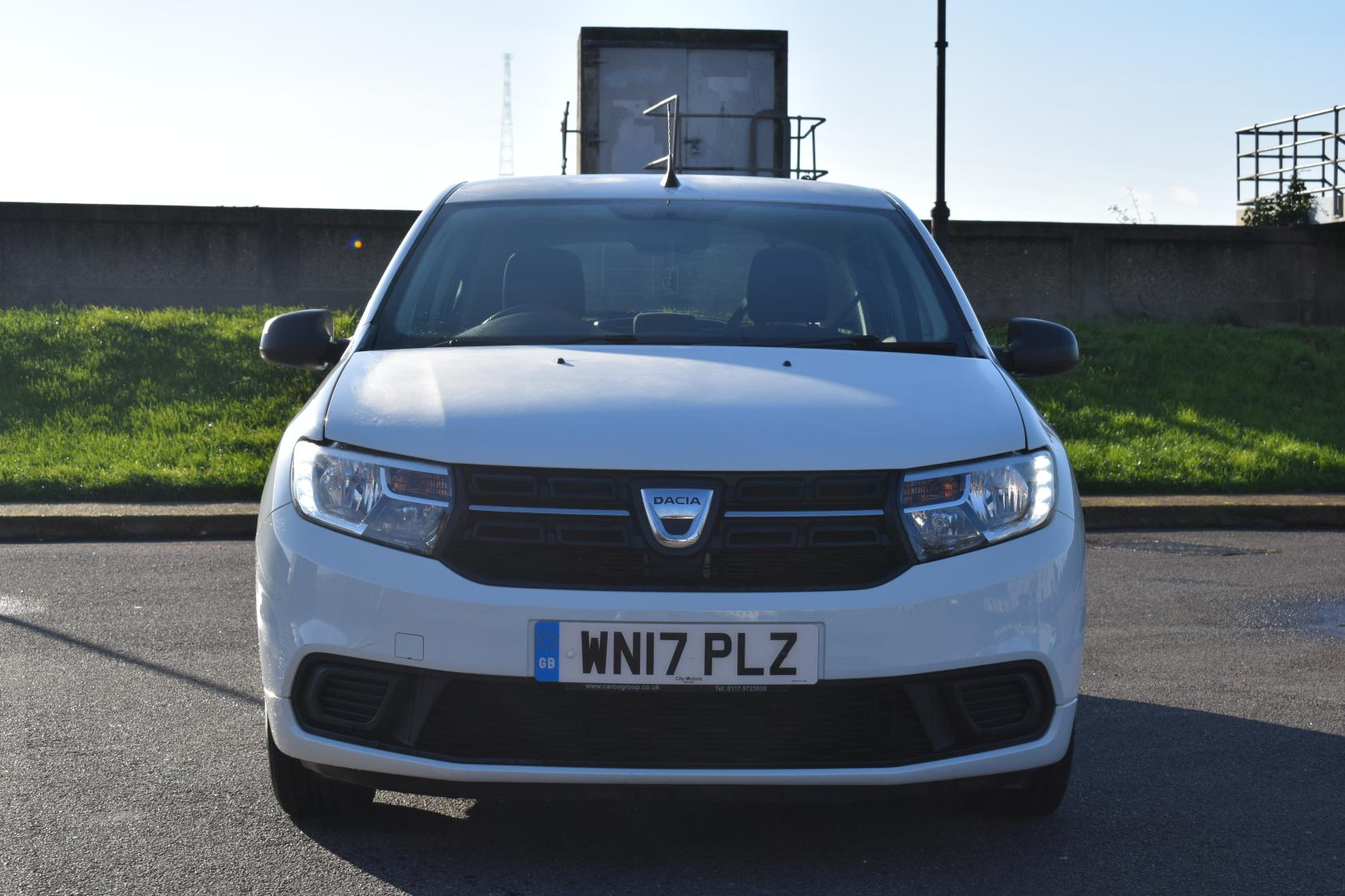 Dacia Sandero 1.0 SCe Ambiance Hatchback 5dr Petrol Manual Euro 6 (75 ps)