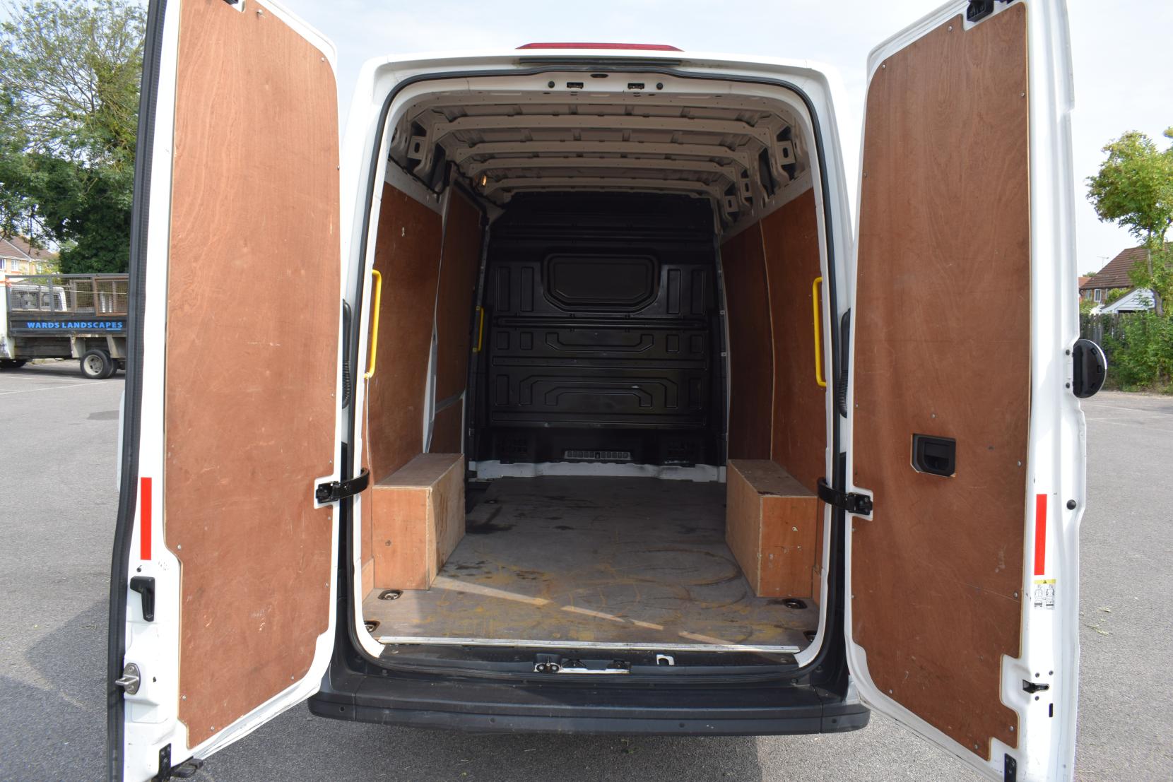 Volkswagen Crafter 2.0 TDI CR35 Trendline Panel Van 5dr Diesel Manual FWD MWB Euro 6 (s/s) (140 ps)