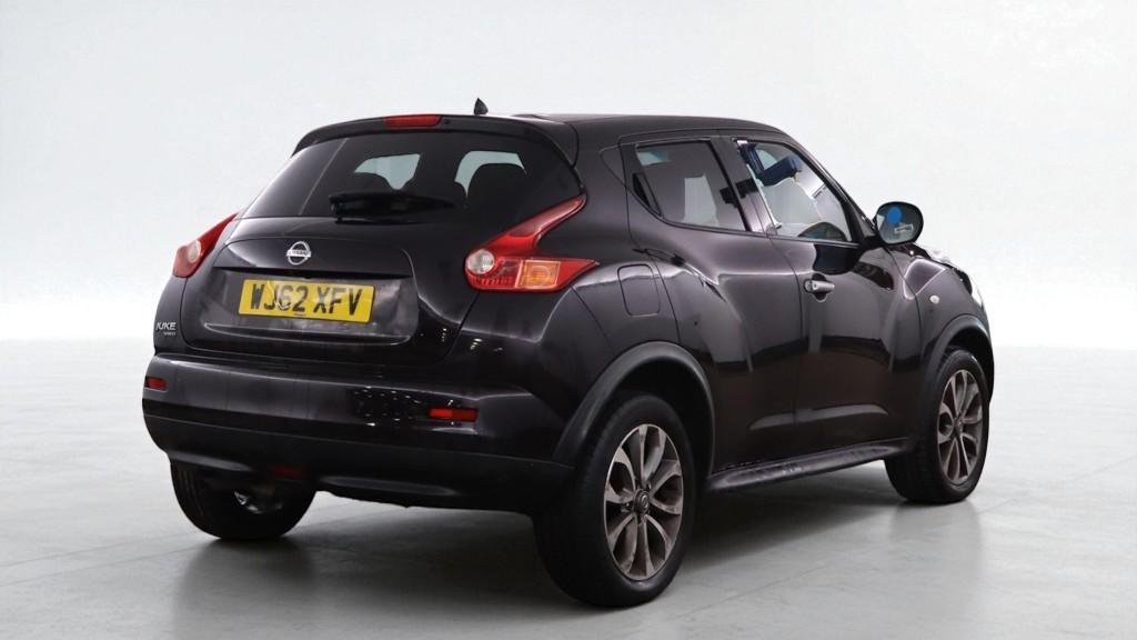 Nissan Juke 1.6 Shiro SUV 5dr Petrol CVT Euro 5 (117 ps)