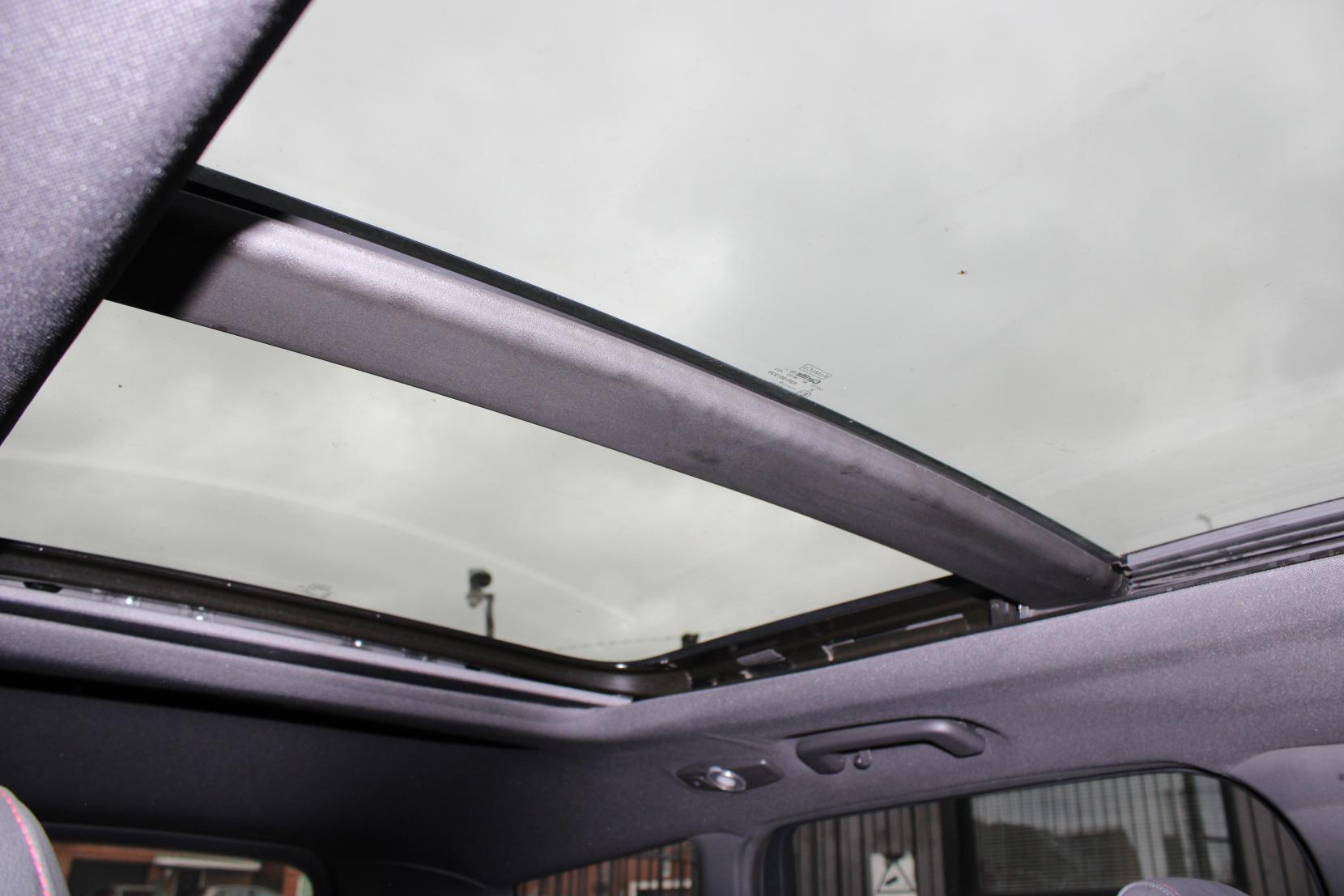 Ford Kuga 2.0 TDCi EcoBlue ST-Line Edition SUV 5dr Diesel Powershift Euro 6 (120 ps)