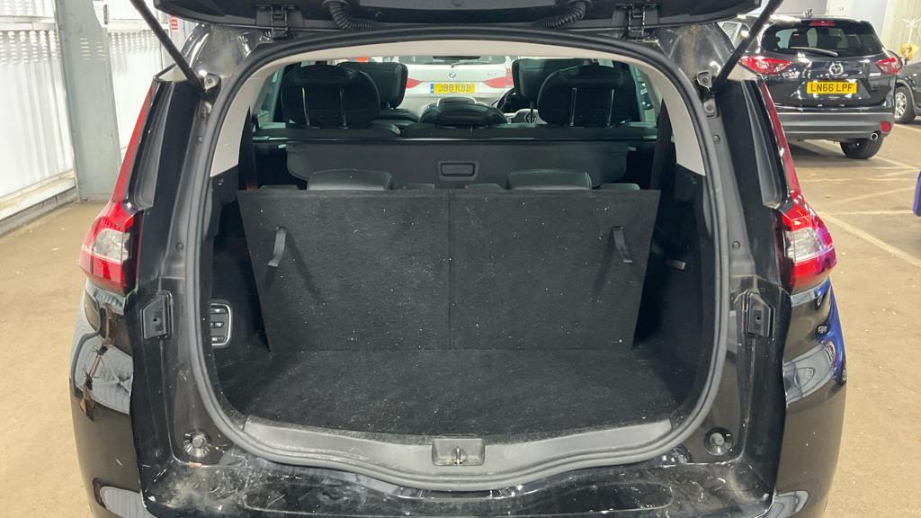 Renault GRAND SCENIC 1.5 Signature Nav dCi 110