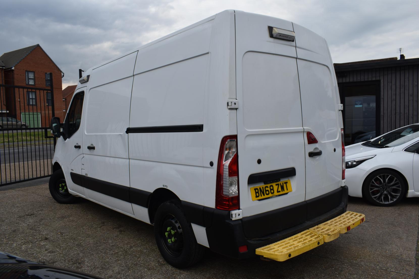 Vauxhall Movano 2.3 CDTi 3500 Panel Van 5dr Diesel Manual FWD L2 H2 Euro 6 (130 ps)