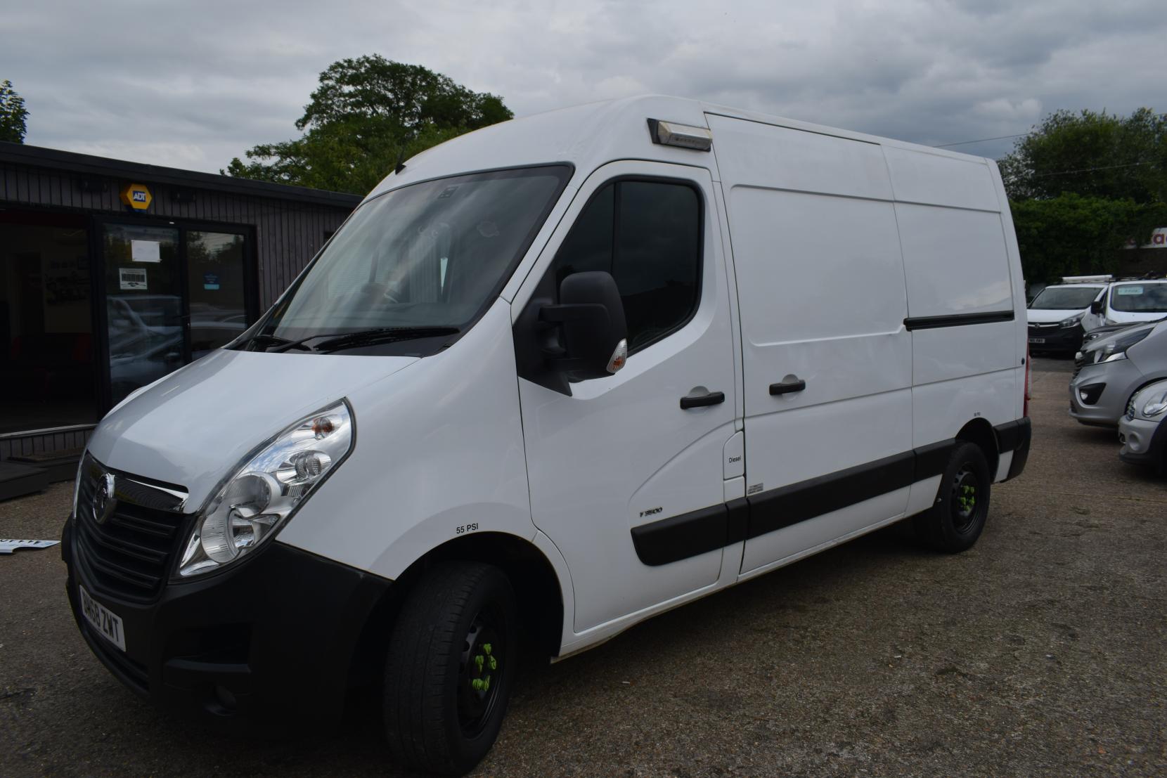 Vauxhall Movano 2.3 CDTi 3500 Panel Van 5dr Diesel Manual FWD L2 H2 Euro 6 (130 ps)