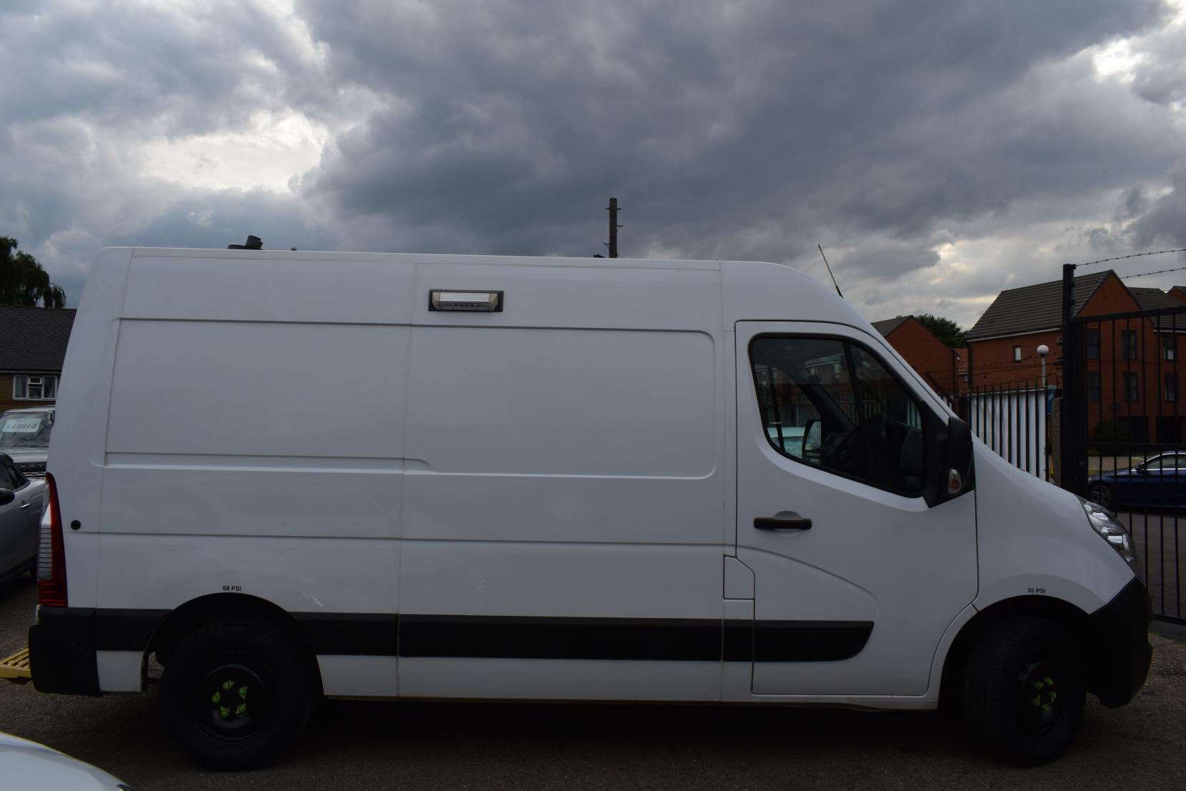 Vauxhall Movano 2.3 CDTi 3500 Panel Van 5dr Diesel Manual FWD L2 H2 Euro 6 (130 ps)