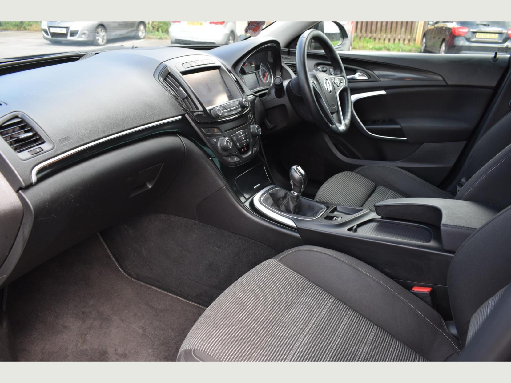 Vauxhall Insignia SRI NAV S/S