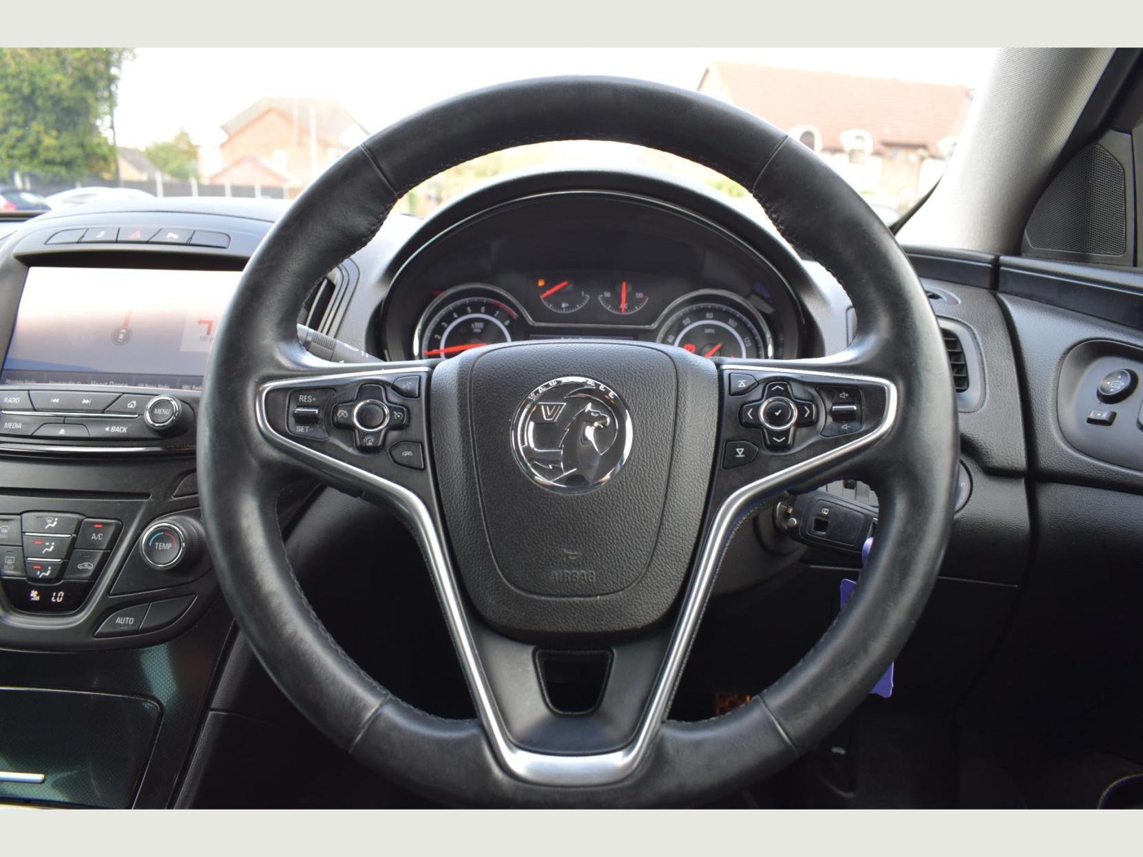 Vauxhall Insignia SRI NAV S/S