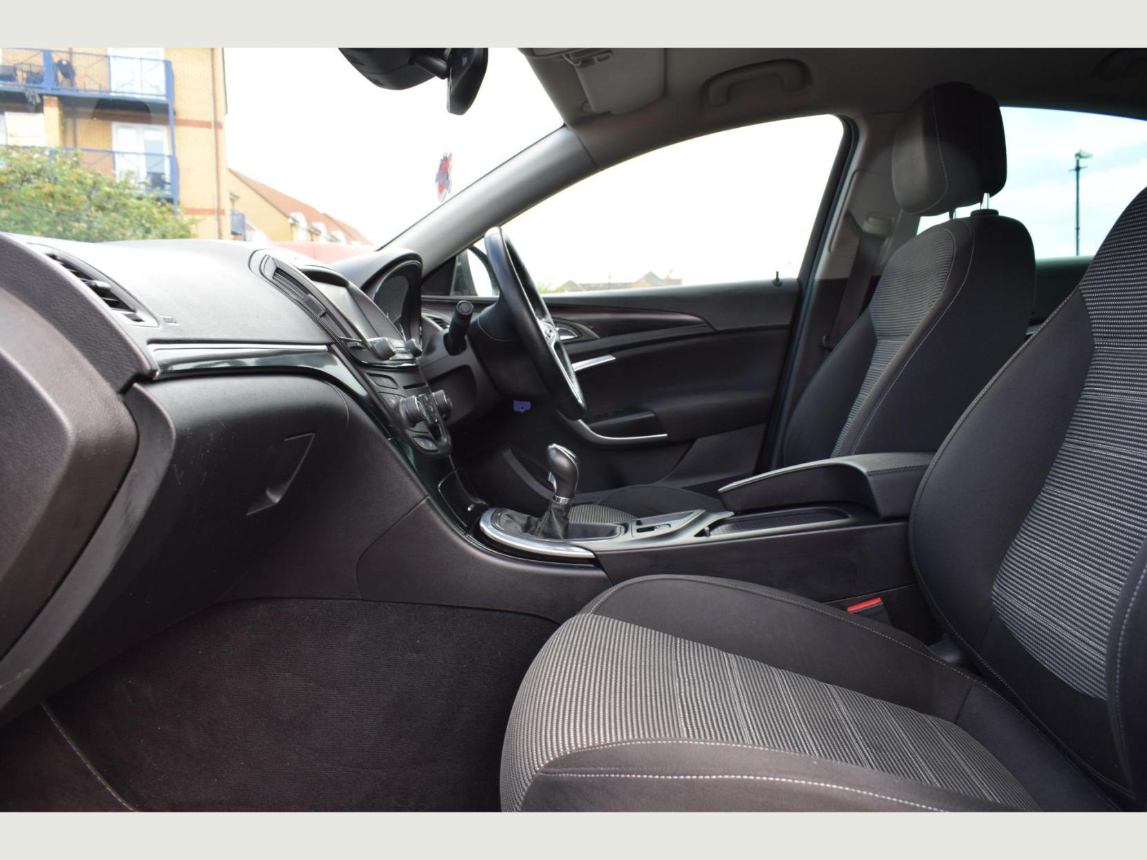 Vauxhall Insignia SRI NAV S/S