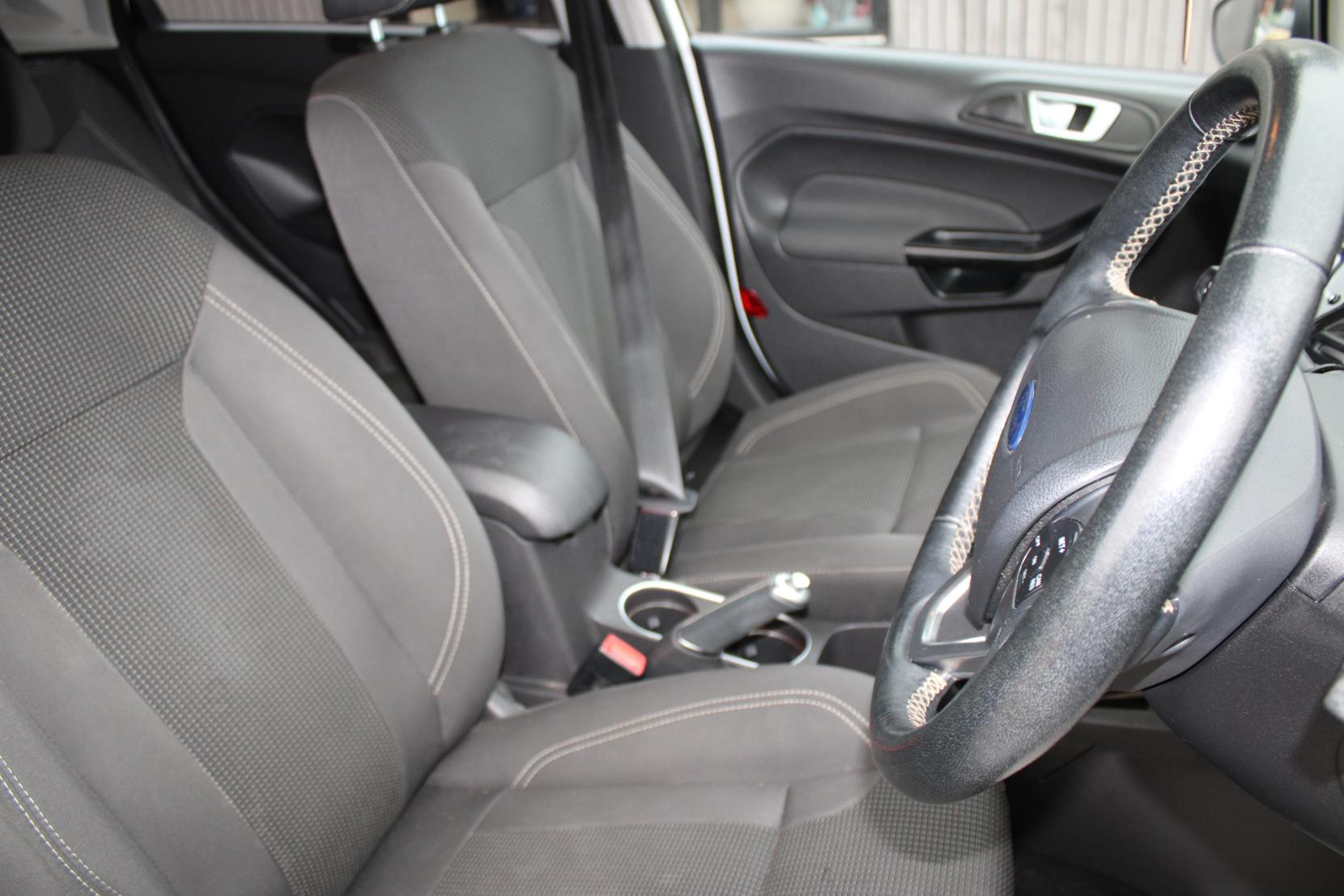 Ford Fiesta 1.0T EcoBoost Titanium Hatchback 5dr Petrol Manual Euro 6 (s/s) (125 ps)