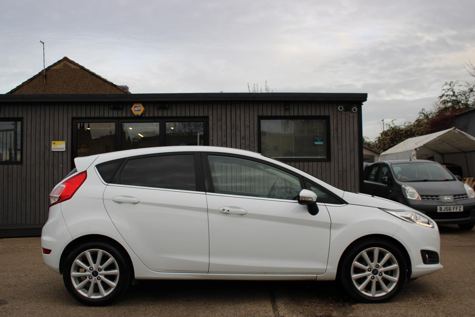 Ford Fiesta 1.0T EcoBoost Titanium Hatchback 5dr Petrol Manual Euro 6 (s/s) (125 ps)