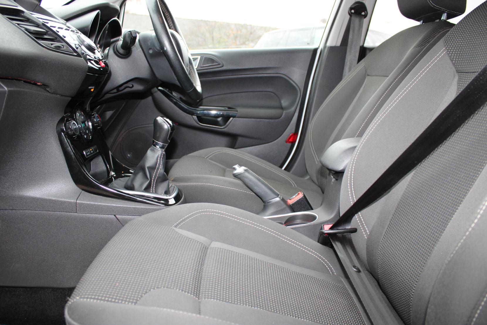 Ford Fiesta 1.0T EcoBoost Titanium Hatchback 5dr Petrol Manual Euro 6 (s/s) (125 ps)