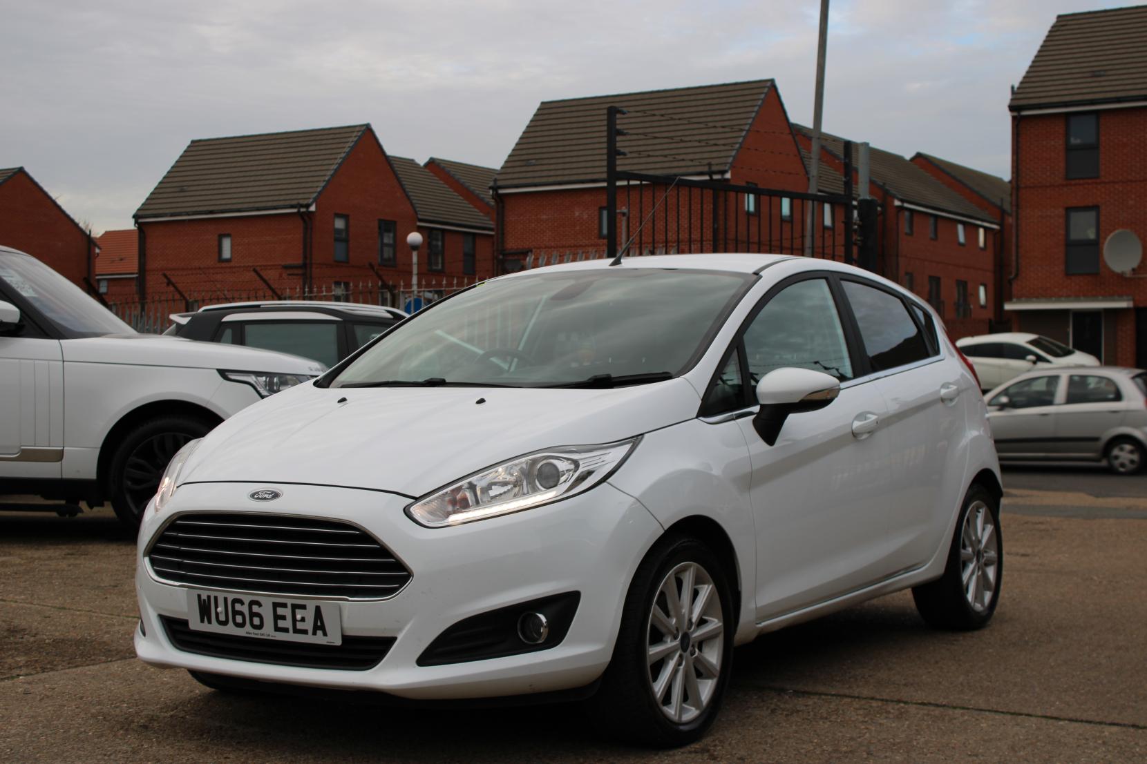 Ford Fiesta 1.0T EcoBoost Titanium Hatchback 5dr Petrol Manual Euro 6 (s/s) (125 ps)