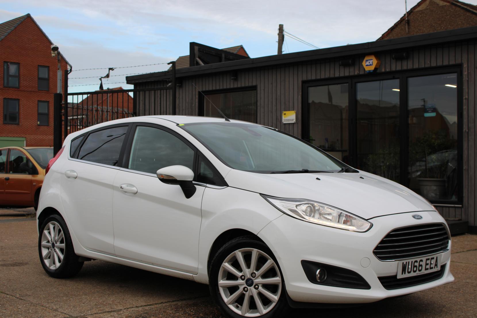 Ford Fiesta 1.0T EcoBoost Titanium Hatchback 5dr Petrol Manual Euro 6 (s/s) (125 ps)