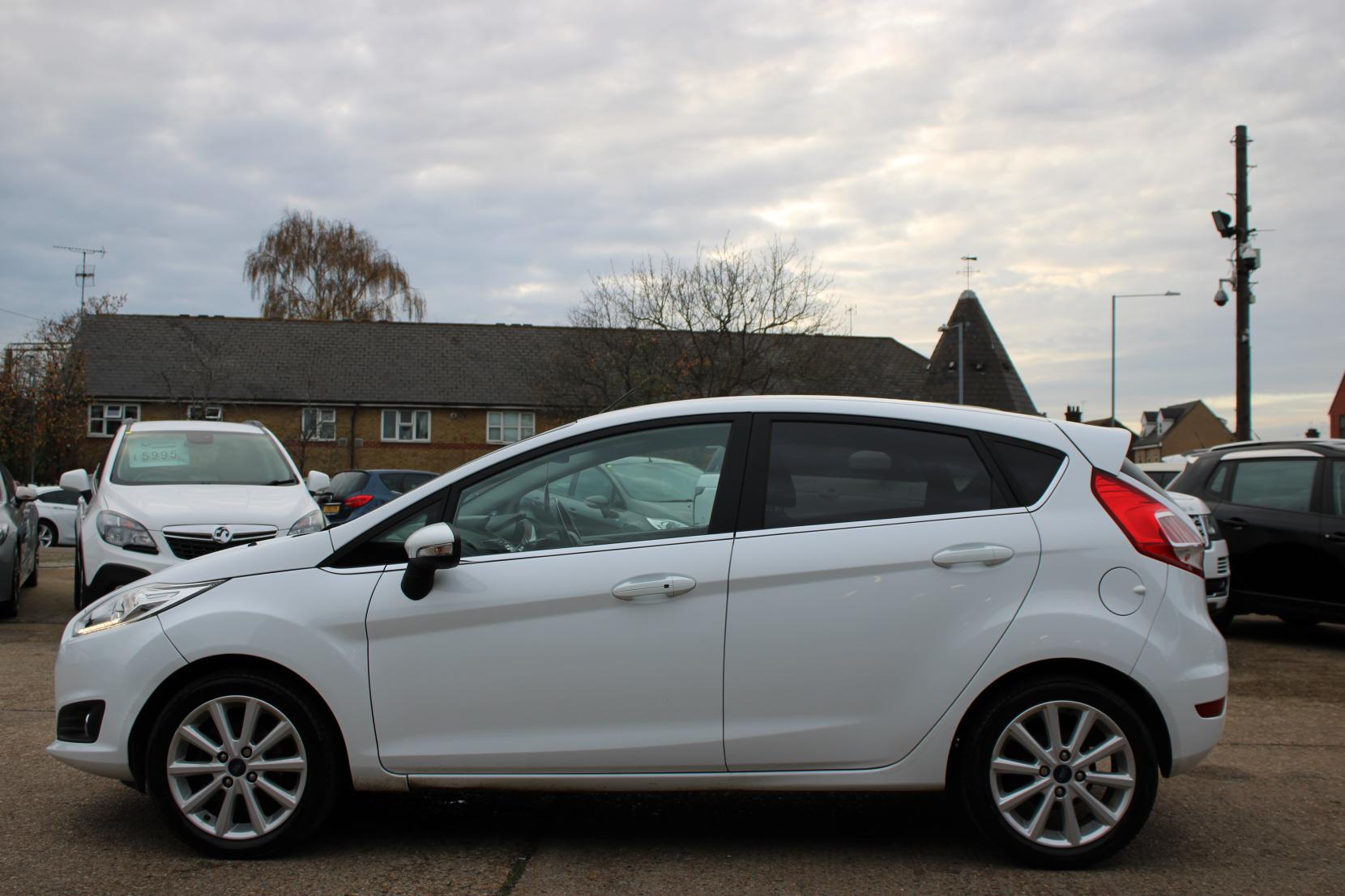 Ford Fiesta 1.0T EcoBoost Titanium Hatchback 5dr Petrol Manual Euro 6 (s/s) (125 ps)