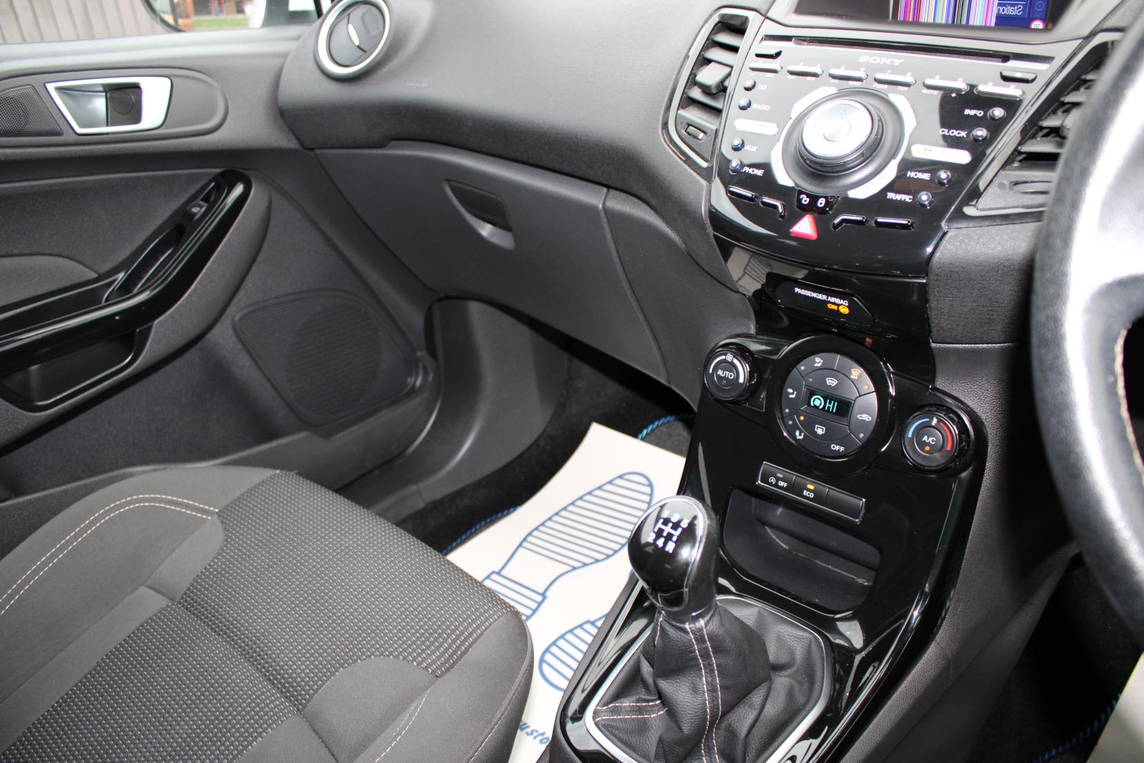 Ford Fiesta 1.0T EcoBoost Titanium Hatchback 5dr Petrol Manual Euro 6 (s/s) (125 ps)