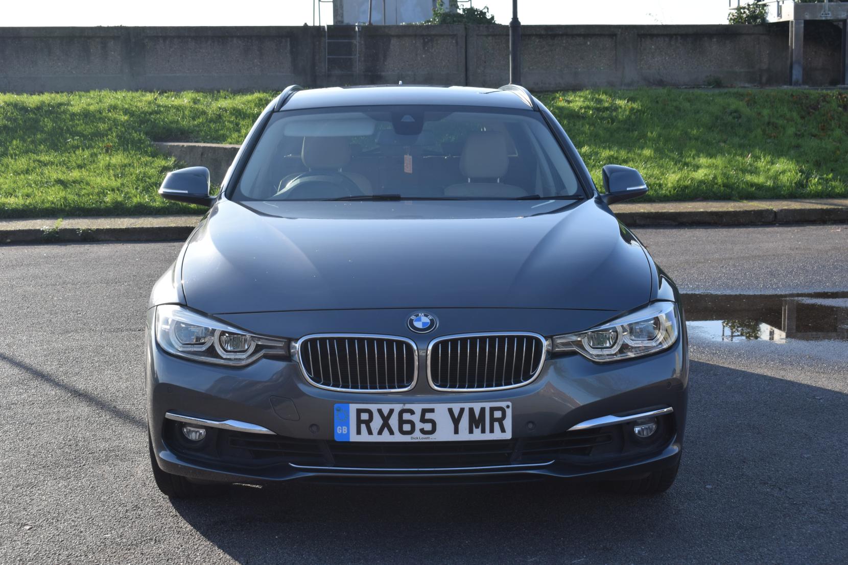 BMW 3 Series 2.0 330i Luxury Touring 5dr Petrol Auto Euro 6 (s/s) (252 ps)