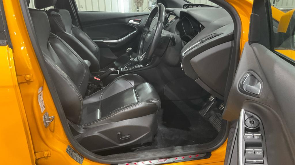 Ford Focus 2.0 TDCi ST-3 Hatchback 5dr Diesel Manual Euro 6 (s/s) (185 ps)