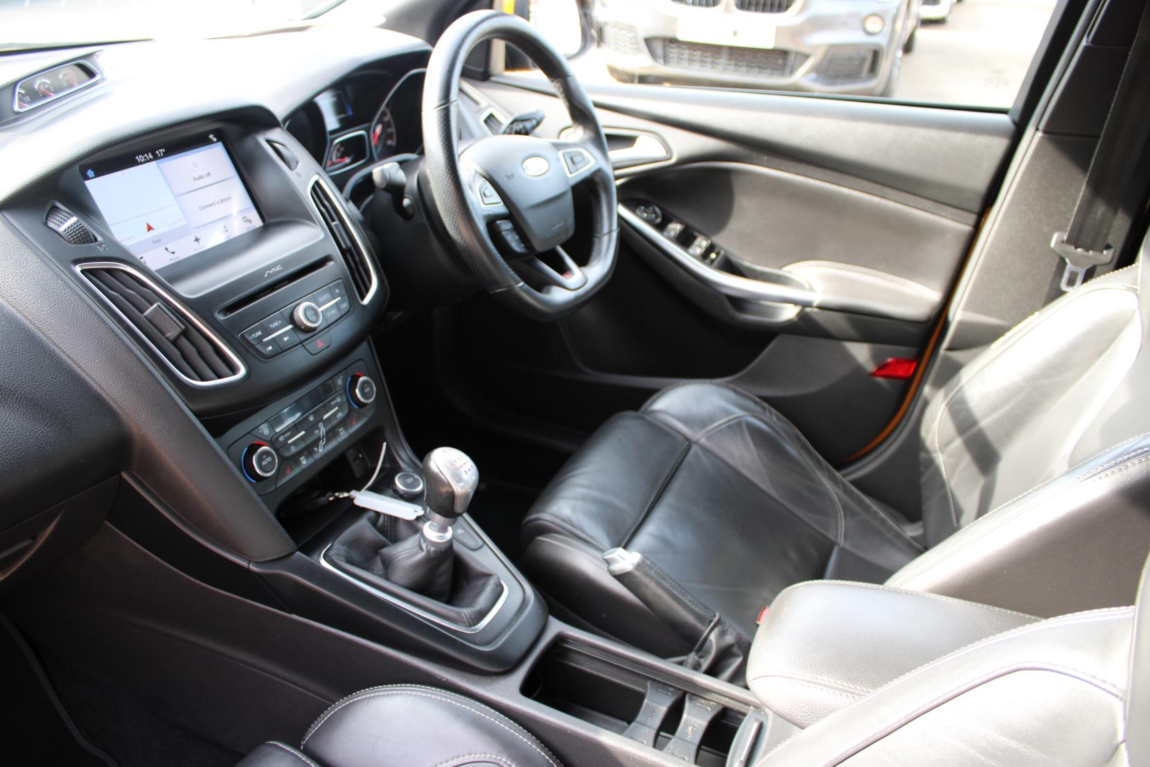 Ford Focus 2.0 TDCi ST-3 Hatchback 5dr Diesel Manual Euro 6 (s/s) (185 ps)