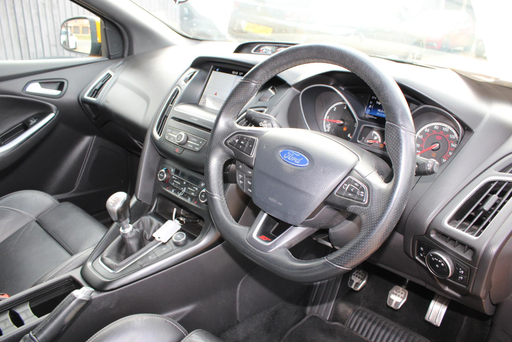 Ford Focus 2.0 TDCi ST-3 Hatchback 5dr Diesel Manual Euro 6 (s/s) (185 ps)