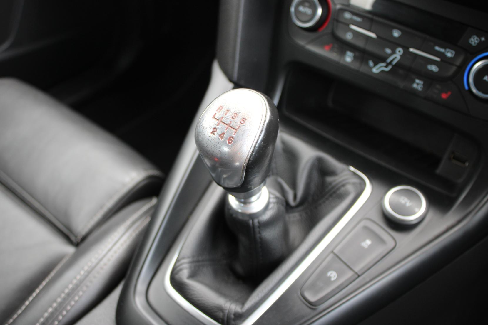 Ford Focus 2.0 TDCi ST-3 Hatchback 5dr Diesel Manual Euro 6 (s/s) (185 ps)