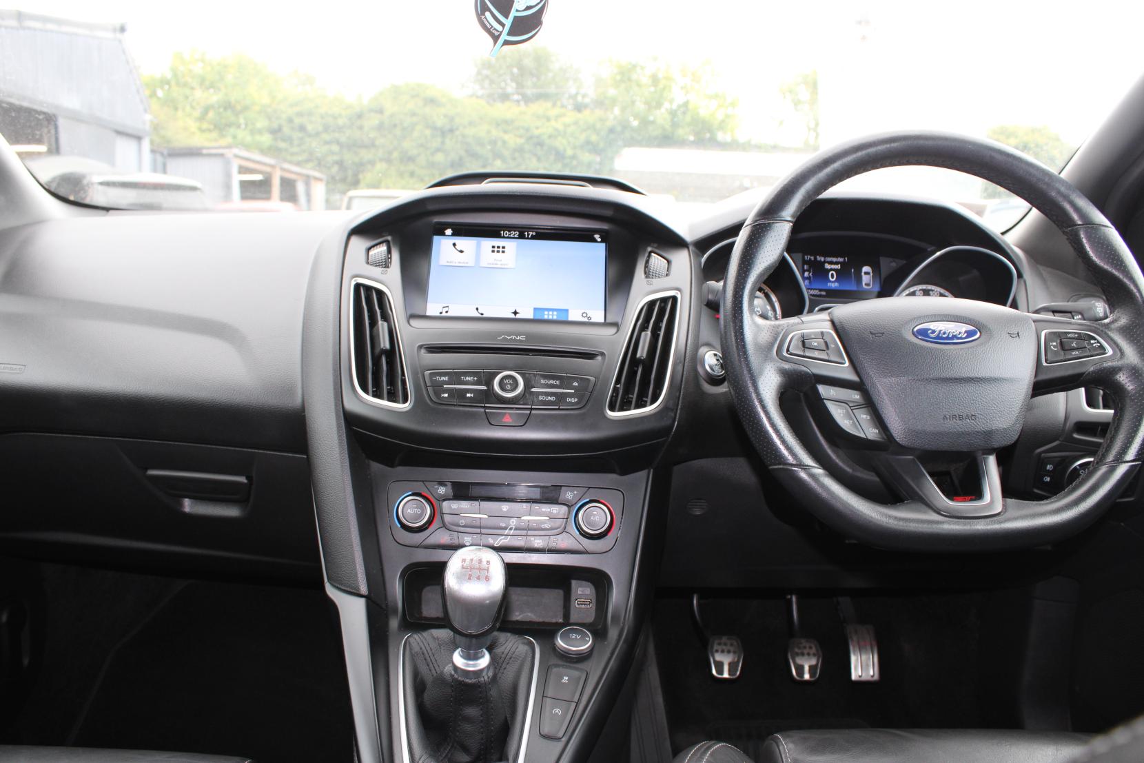Ford Focus 2.0 TDCi ST-3 Hatchback 5dr Diesel Manual Euro 6 (s/s) (185 ps)