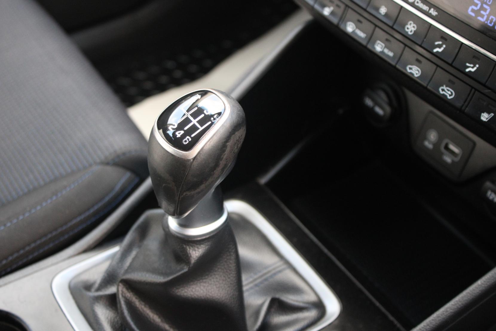 Hyundai TUCSON 1.7 CRDi Blue Drive SE SUV 5dr Diesel Manual Euro 6 (s/s) (116 ps)