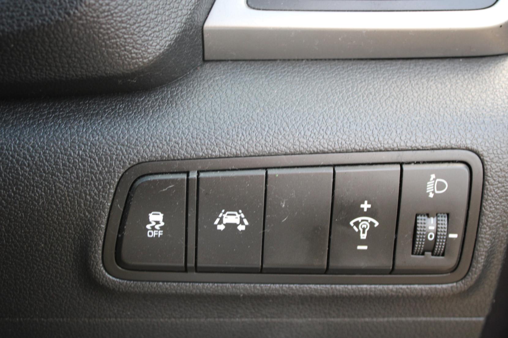 Hyundai TUCSON 1.7 CRDi Blue Drive SE SUV 5dr Diesel Manual Euro 6 (s/s) (116 ps)