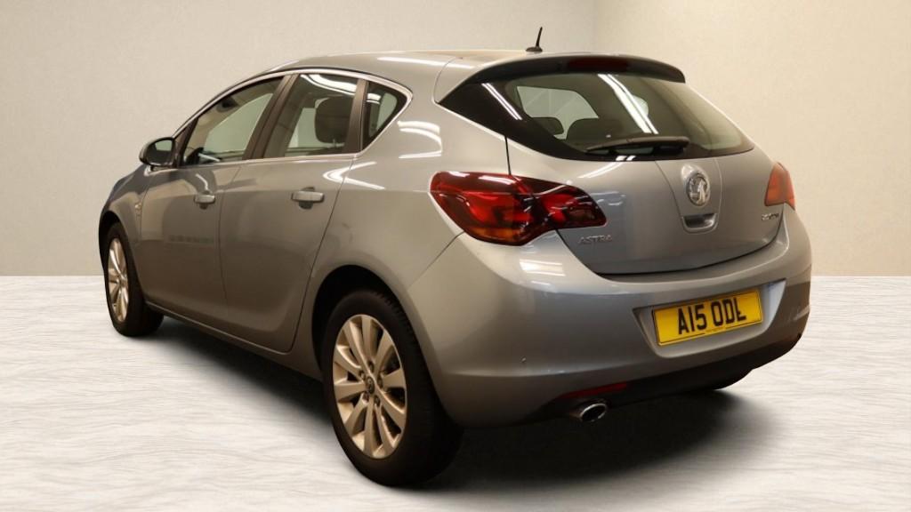 Vauxhall Astra 2.0 CDTi Elite Hatchback 5dr Diesel Auto Euro 5 (165 ps)