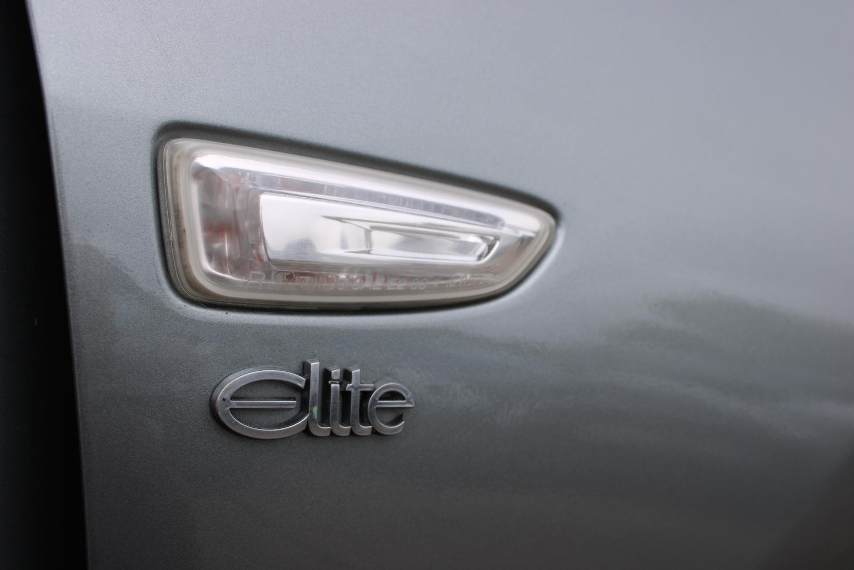 Vauxhall Astra 2.0 CDTi Elite Hatchback 5dr Diesel Auto Euro 5 (165 ps)