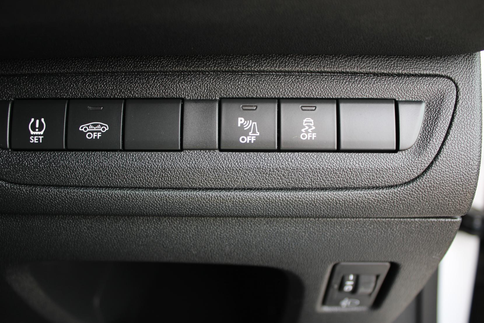 Peugeot 208 1.6 THP GTi Hatchback 3dr Petrol Manual Euro 5 (200 ps)