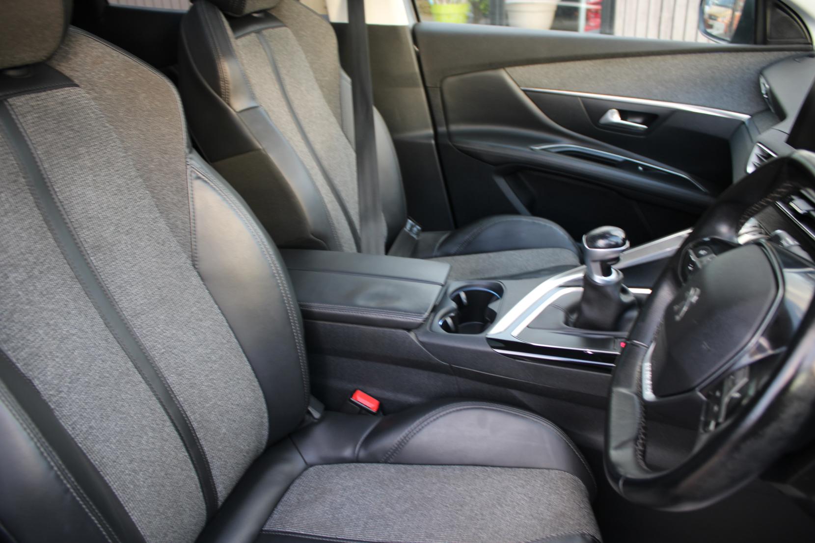 Peugeot 3008 1.6 BlueHDi Allure SUV 5dr Diesel Manual Euro 6 (s/s) (120 ps)