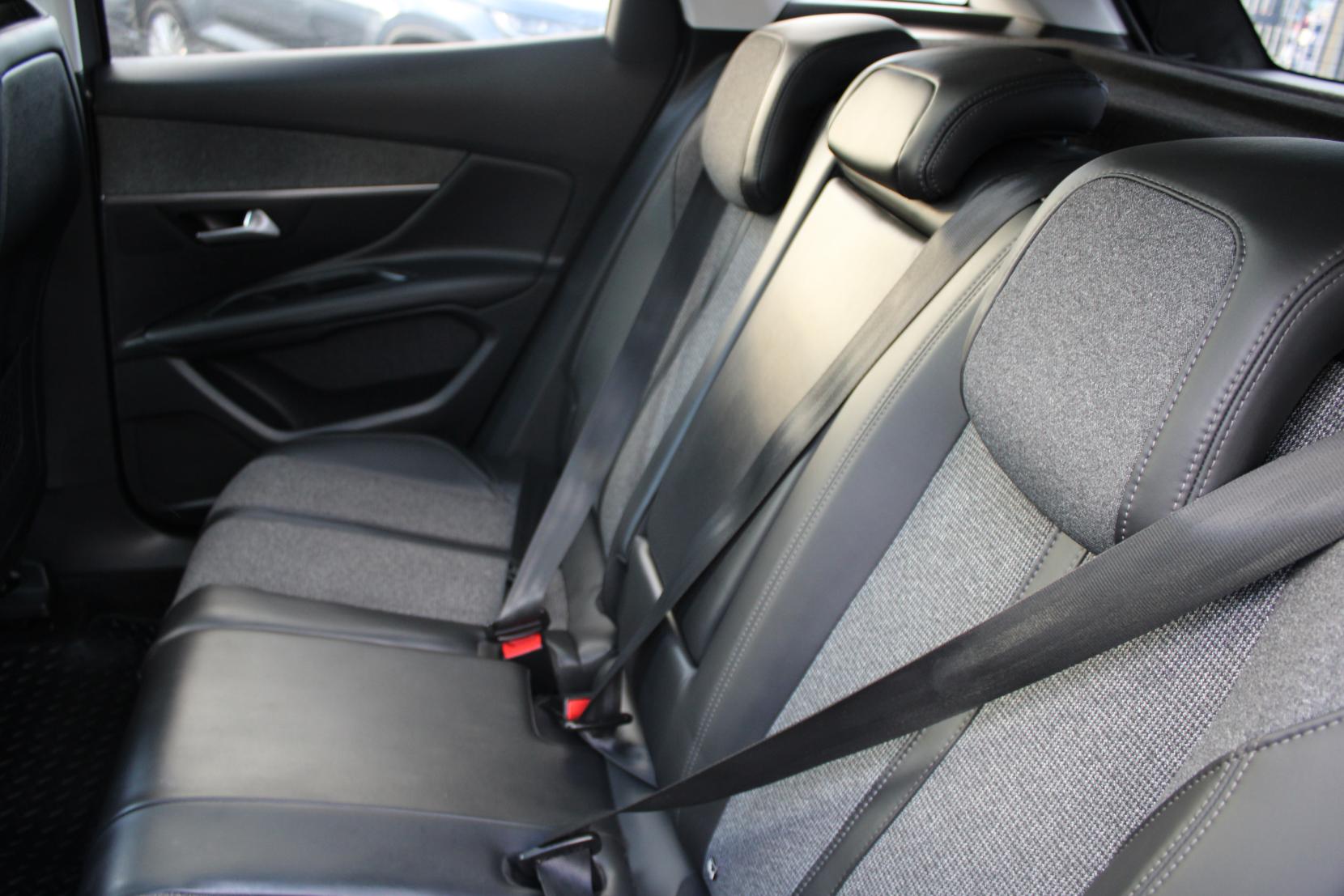 Peugeot 3008 1.6 BlueHDi Allure SUV 5dr Diesel Manual Euro 6 (s/s) (120 ps)