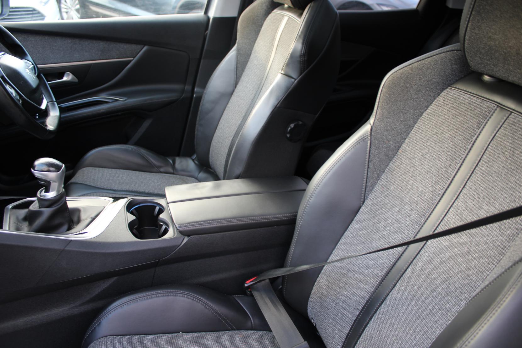 Peugeot 3008 1.6 BlueHDi Allure SUV 5dr Diesel Manual Euro 6 (s/s) (120 ps)