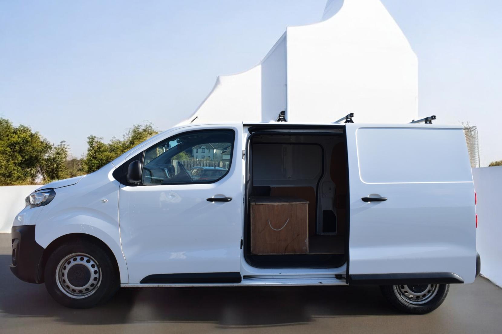 Peugeot Expert 2.0 BlueHDi 1400 Professional Standard Panel Van 6dr Diesel Manual MWB Euro 6 (s/s) (120 ps)