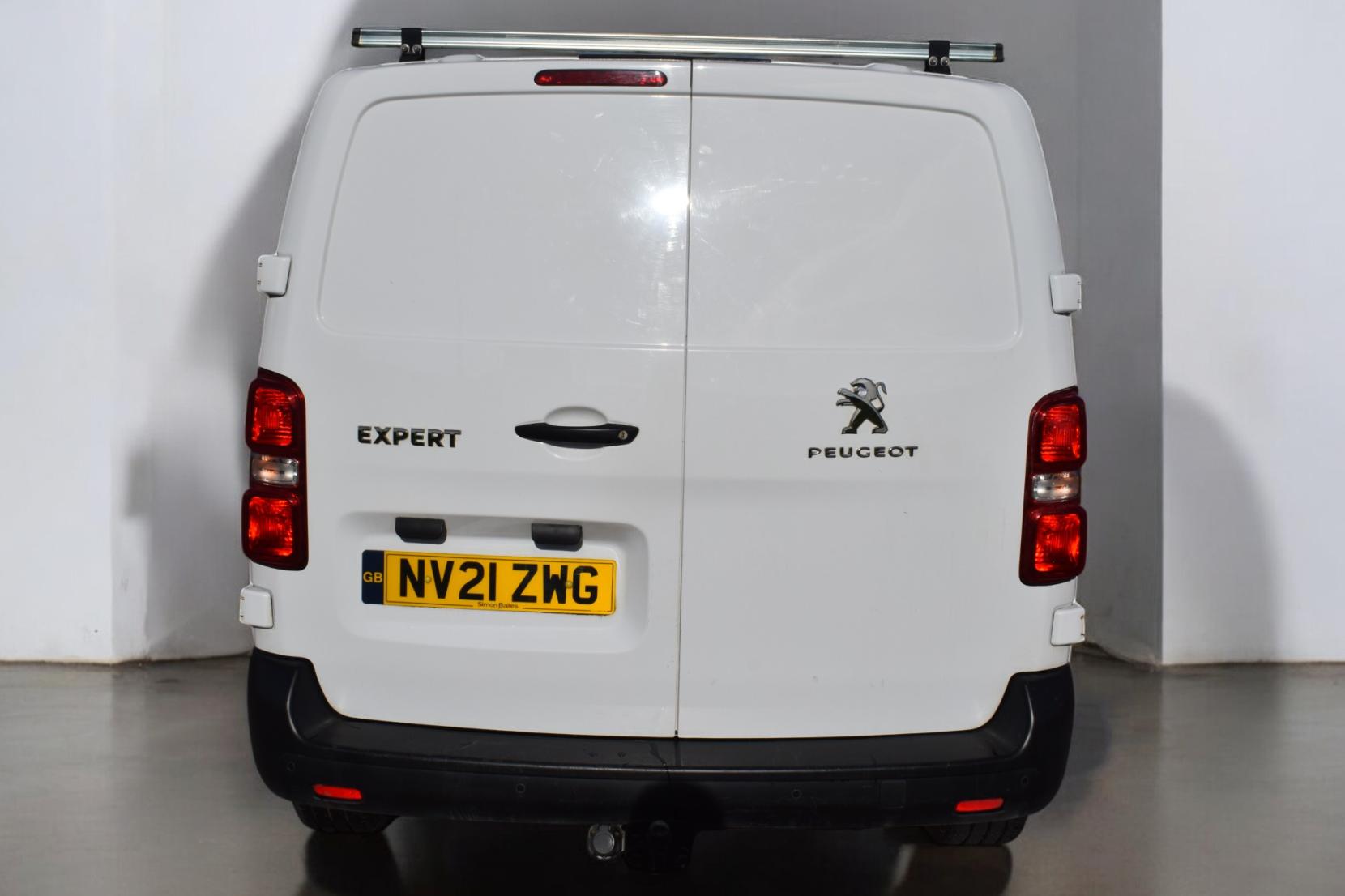 Peugeot Expert 2.0 BlueHDi 1400 Professional Standard Panel Van 6dr Diesel Manual MWB Euro 6 (s/s) (120 ps)