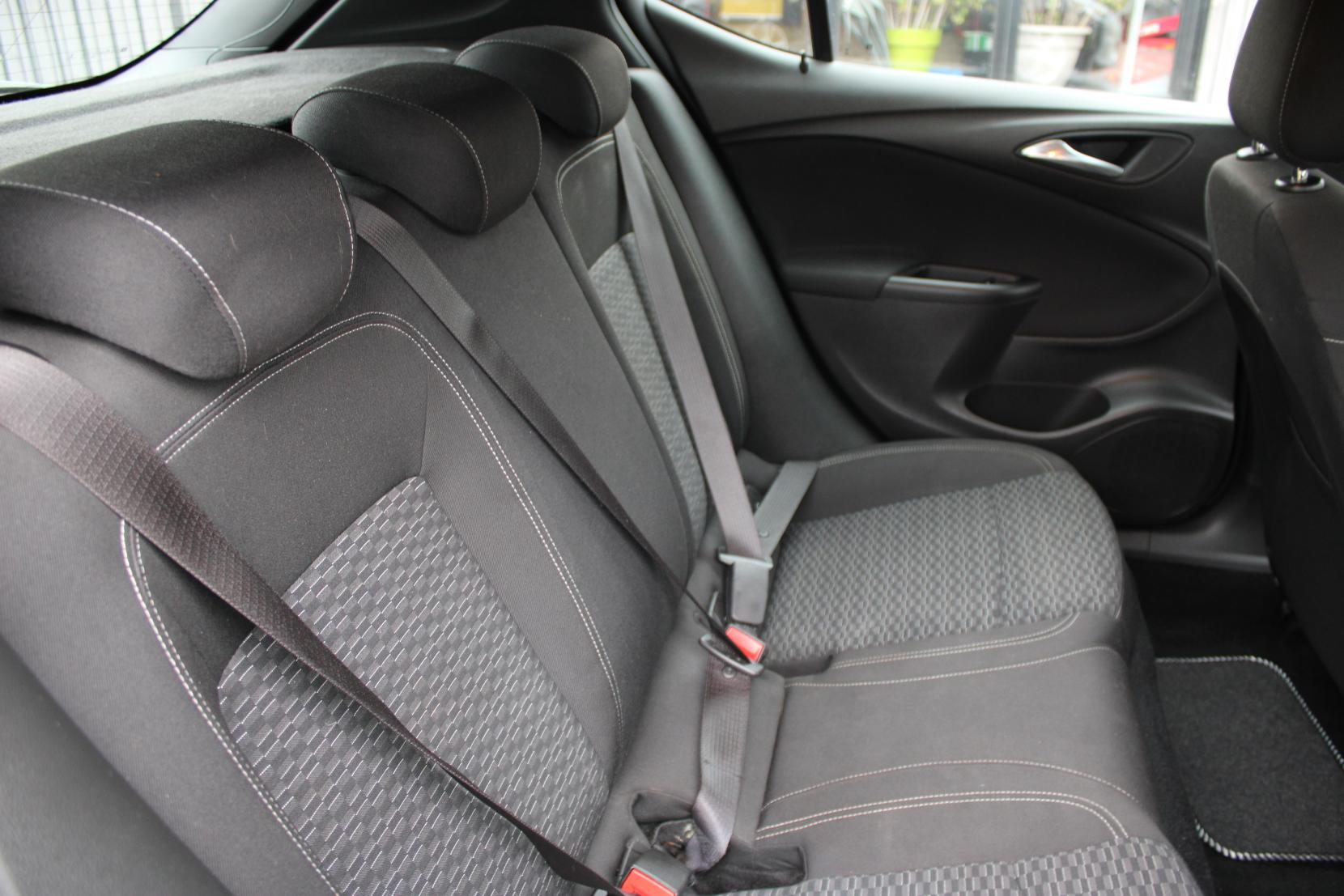 Vauxhall Astra 1.6i Turbo GPF SRi VX Line Nav Hatchback 5dr Petrol Manual Euro 6 (s/s) (200 ps)