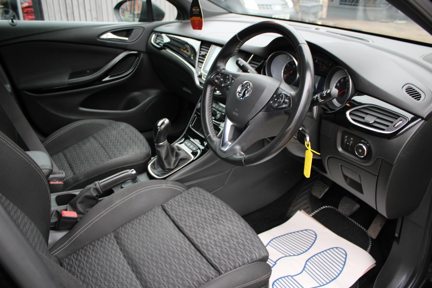 Vauxhall Astra 1.6i Turbo GPF SRi VX Line Nav Hatchback 5dr Petrol Manual Euro 6 (s/s) (200 ps)