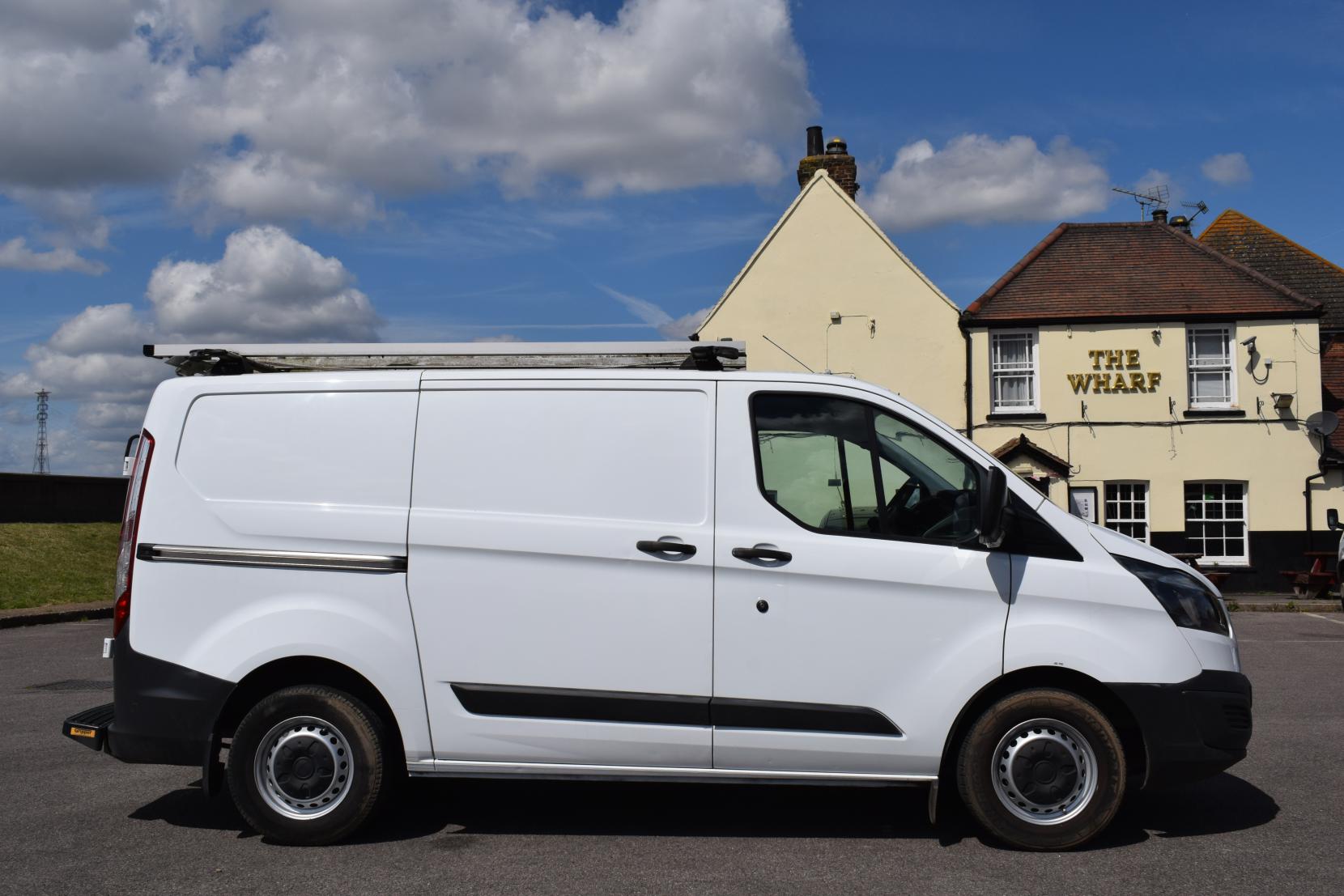 Ford Transit Custom 2.0 TDCi 310 Panel Van 5dr Diesel Manual L1 H1 (163 g/km, 104 bhp)