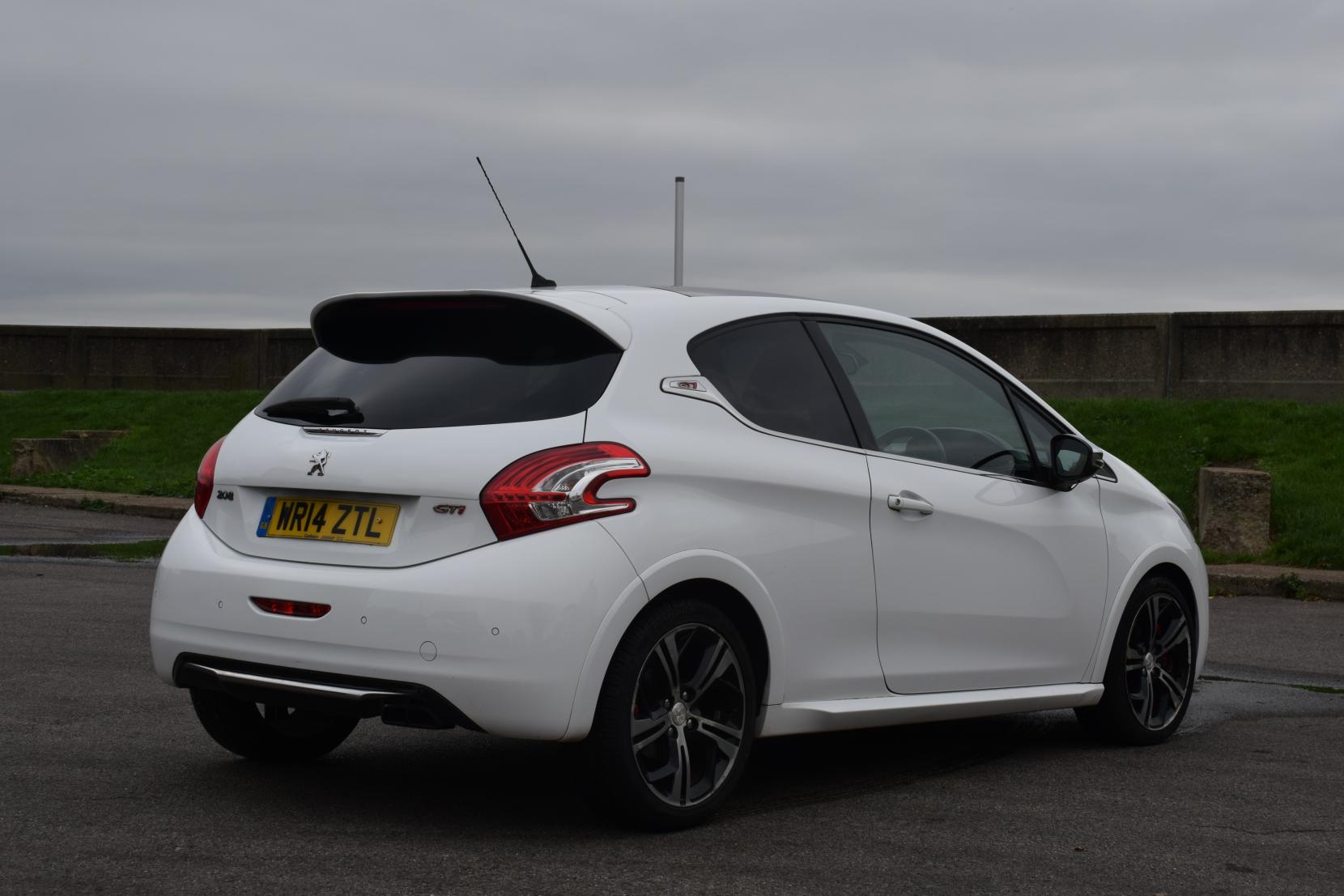 Peugeot 208 1.6 THP GTi Hatchback 3dr Petrol Manual Euro 5 (200 ps)