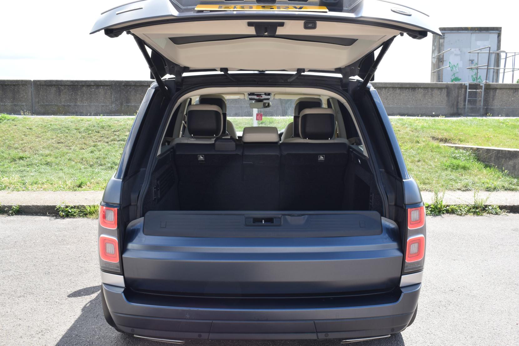 Land Rover Range Rover 5.0 P525 V8 Autobiography SUV 5dr Petrol Auto 4WD Euro 6 (s/s) (525 ps)