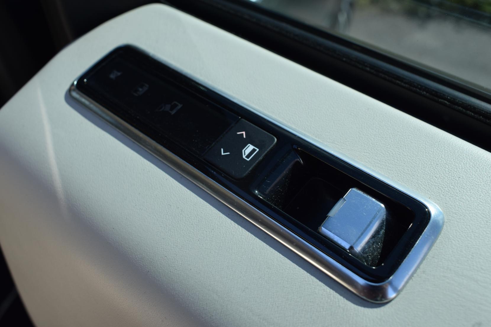 Land Rover Range Rover 5.0 P525 V8 Autobiography SUV 5dr Petrol Auto 4WD Euro 6 (s/s) (525 ps)