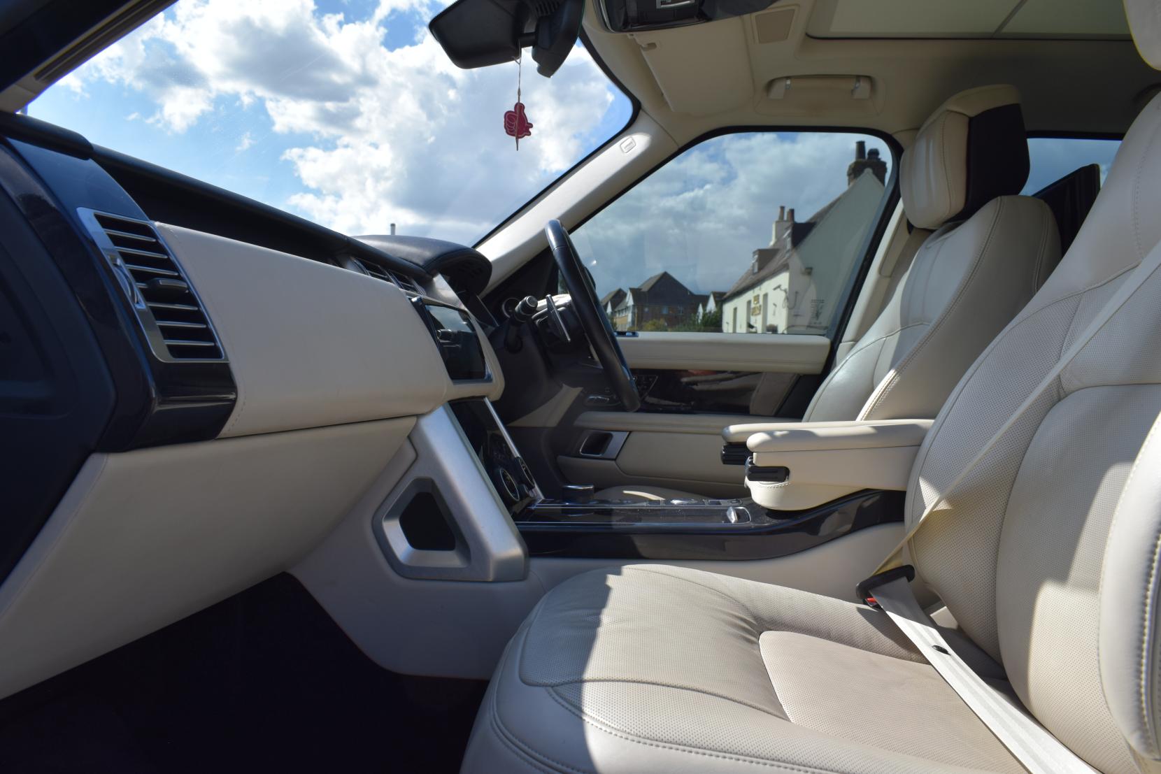 Land Rover Range Rover 5.0 P525 V8 Autobiography SUV 5dr Petrol Auto 4WD Euro 6 (s/s) (525 ps)