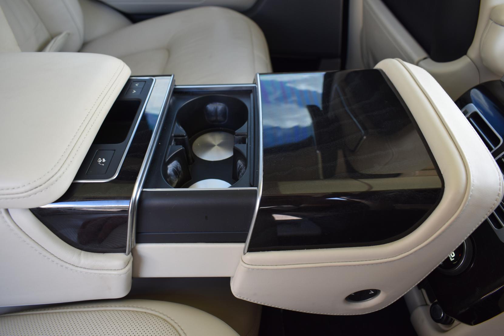 Land Rover Range Rover 5.0 P525 V8 Autobiography SUV 5dr Petrol Auto 4WD Euro 6 (s/s) (525 ps)