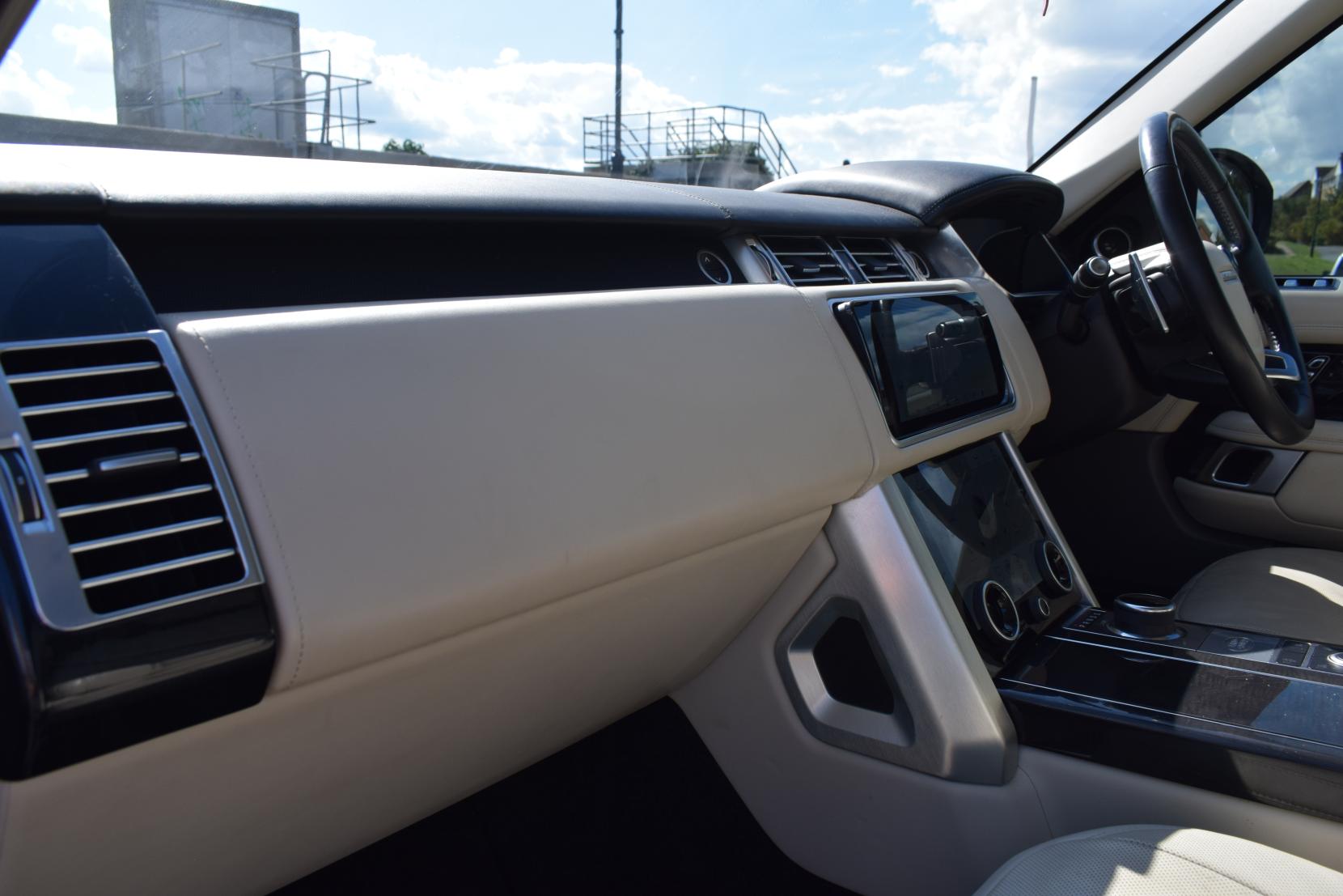 Land Rover Range Rover 5.0 P525 V8 Autobiography SUV 5dr Petrol Auto 4WD Euro 6 (s/s) (525 ps)