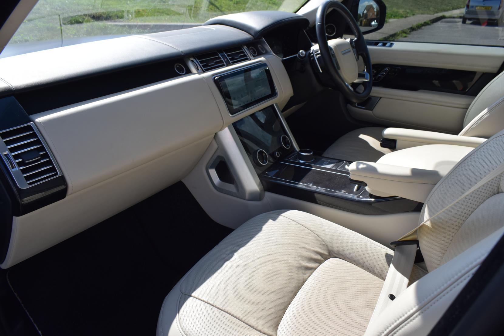 Land Rover Range Rover 5.0 P525 V8 Autobiography SUV 5dr Petrol Auto 4WD Euro 6 (s/s) (525 ps)