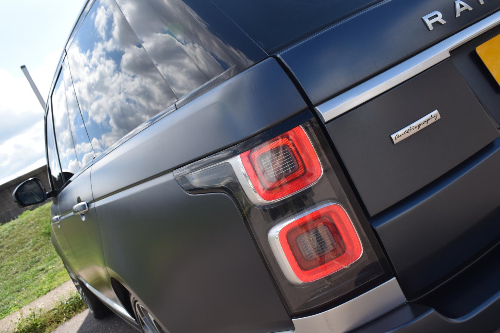 Land Rover Range Rover 5.0 P525 V8 Autobiography SUV 5dr Petrol Auto 4WD Euro 6 (s/s) (525 ps)